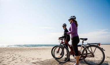 Cyclists and E-Scooters: Υποχρεωτικό το κράνος για ποδηλάτες, τέλος τα γκάζια για τα ηλεκτρικά πατίνια!!