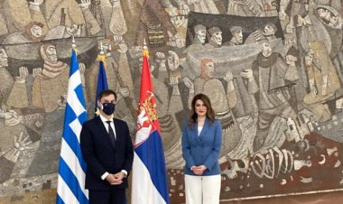 Tourism Season 2021: Η Ελλάδα θα αναγνωρίσει όλα τα πιστοποιητικά εμβολιασμού από τη Σερβία