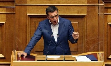 SYRIZA Alexis Tsipras: Δέκα ερωτήματα για την «αποτυχημένη διαχείριση και τις εγκληματικές κυβερνητικές ευθύνες για τους διασωληνωμένους-θανάτους εκτός ΜΕΘ»