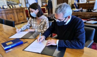 Aegean Islands: Ορκίστηκε νέα Περιφερειακή Σύμβουλος Ν. Αιγαίου η Ευρυδίκη Νάκη