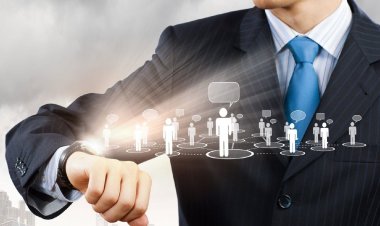 Four Working Days: Μοντέλο τετραήμερης εργασίας χωρίς περικοπές σε μισθούς και μπόνους, ανακοίνωσε ο Χατζηδάκης