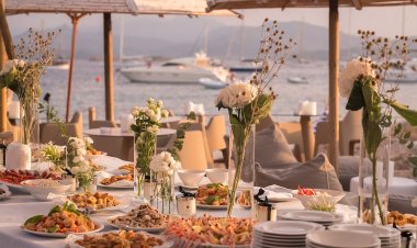 Health Protocols for Tourism: Επιτρέπεται φέτος σε Ξενοδοχεία και Εστιατόρια, το σερβίρισμα στον μπουφέ από τον πελάτη [Έγγραφο]