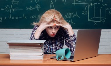 Panhellenic Exams 2021: Ανοικτές τηλεφωνικές γραμμές παροχής Πληροφοριών και Ψυχολογικής υποστήριξης για υποψηφίους των Πανελλαδικών Εξετάσεων