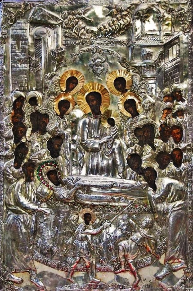 Η Ελλάδα τιμά την Κοίμηση της Παναγίας - Ο απίστευτος δεσμός μας με τη μητέρα του Θεανθρώπου