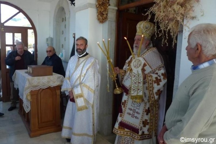 Στον Ι. Ναό του Αγίου Μηνά Καρδιανής Ιεράς Νήσου Τήνου ιερούργησε ο Σεβασμιώτατος κ. Δωρόθεος Β΄