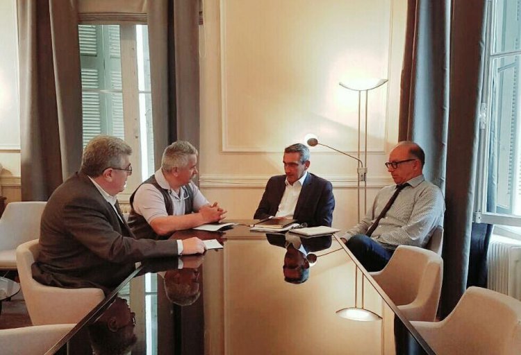 Συνάντηση εργασίας του Περιφερειάρχη Γ. Χατζημάρκου με τον Γραμμ. Αποκεντρωμένης Διοίκησης Αιγαίου Ν. Θεοδωρίδη