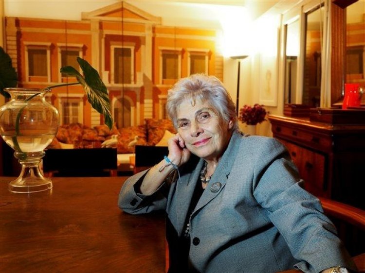 Επίτιμη διδάκτωρ του Πανεπιστημίου Αθηνών η Κική Δημουλά