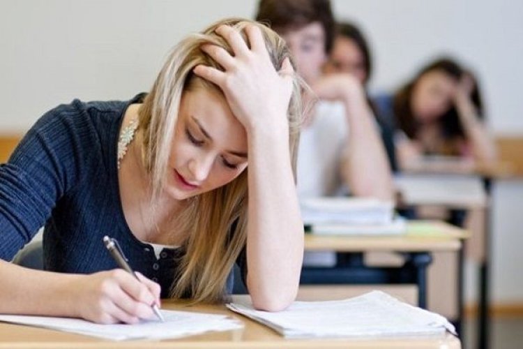 Πανελλαδικές 2017: Θέματα και Απαντήσεις σε Μαθηματικά και Αρχαία Ελληνικά για τους υποψήφιους των ΓΕΛ