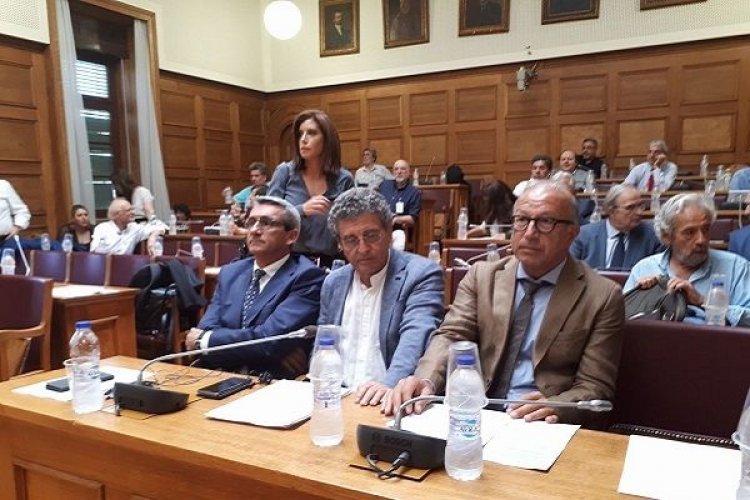 Στη Βουλή ο Γιώργος Λεονταρίτης για τη δημιουργία μόνιμων κινηματογραφικών studios του HOLLYWOOD στη Σύρο