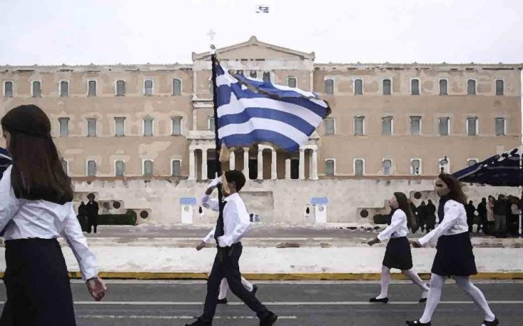 Ενστάσεις ΣτΕ σε διάταγμα Γαβρόγλου, «ναι» στην κλήρωση σημαιοφόρων