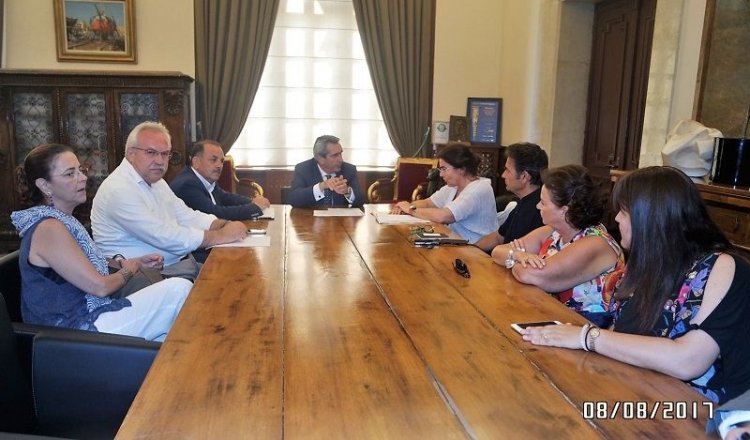 Δικαιότερη, υπέρ των νησιών, κατανομή των εσόδων του ΥΠΠΟ από τους αρχαιολογικούς χώρους και τα μνημεία, ζήτησε ο Περιφερειάρχης από την Υπουργό Πολιτισμού