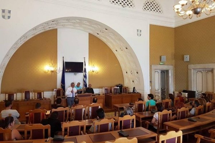 Γιώργος Χατζημάρκος στους νέους αγρότες: «Με οργάνωση, συνεργασία και νέες ιδέες, μπορείτε να αλλάξετε τα δεδομένα. Η Περιφέρεια είναι εδώ για να σας στηρίξει»