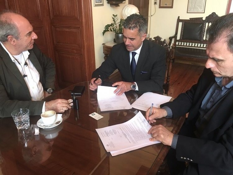 Υπεγράφη η σύμβαση Επισκευής – Επέκτασης του  Δημοτικού Σχολείου και ανέγερσης νηπιαγωγείου στην Βάρη Σύρου