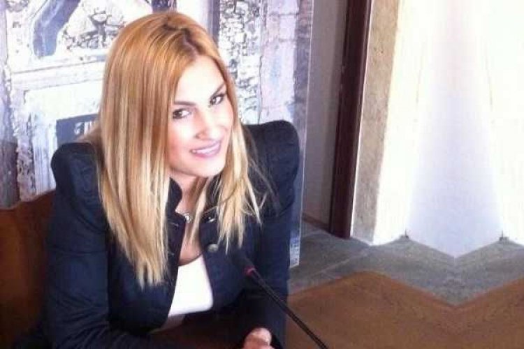 Μήνυμα της Επάρχου Θήρας Θεώνης Λειβαδάρου για «την Εθνική Επέτειο της 25ης Μαρτίου»