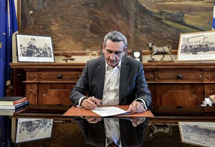 Υπεγράφη η σύμβαση με τον ανάδοχο για το έργο συντήρησης Οδικού Δικτύου Θήρας