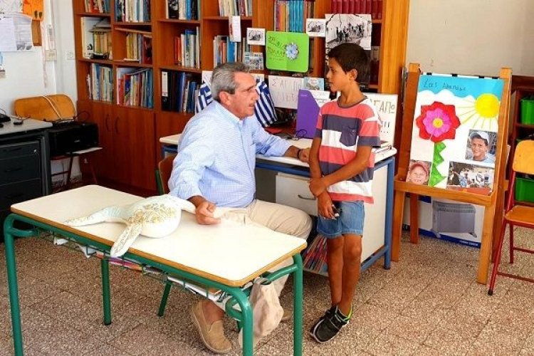 Στους Αρκιούς, με τον ένα μαθητή, ο Περιφερειάρχης για την πρώτη μέρα της σχολικής χρονιάς