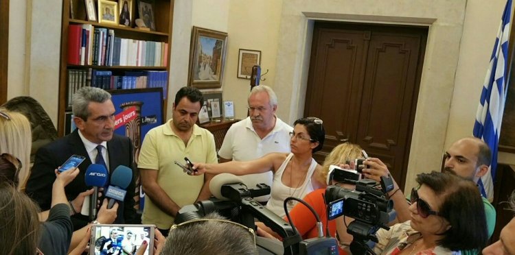 Γ. Χατζημάρκος: "Πράξη πολιτικής αυτοσυντήρησης το ερώτημα για το Δημοψήφισμα"