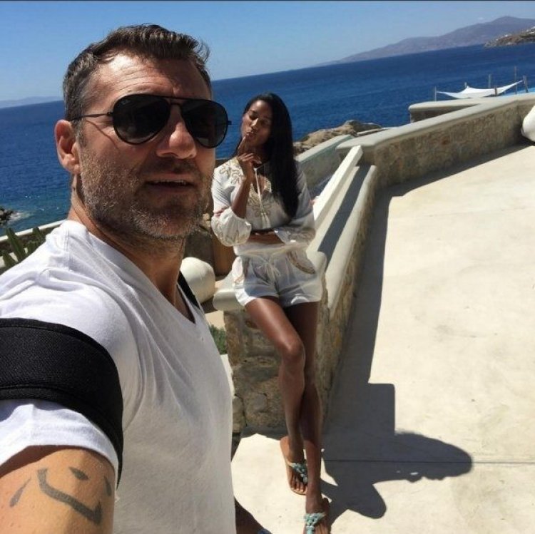 Στη Μύκονο απολαμβάνει τις διακοπές του ο Κρίστιαν Βιέρι με τη νέα σύντροφο του!! (Video)