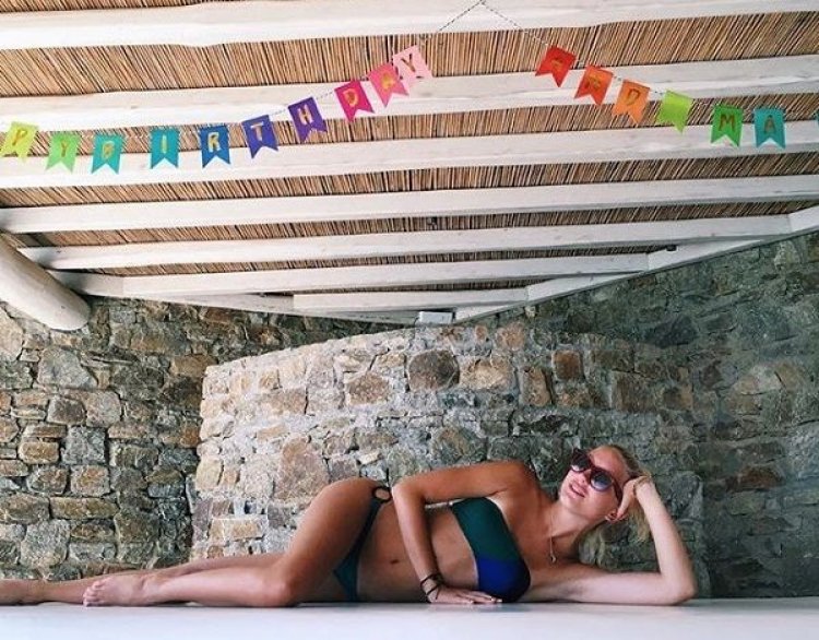 Η Μαρία-Ολυμπία στο νησί των ανέμων για τα 20α γενέθλιά της