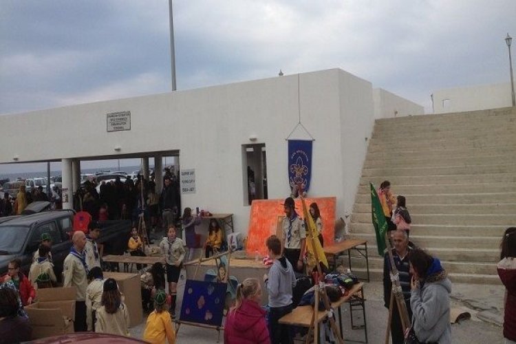 Κέρδισε τις εντυπώσεις το Λούνα Παρκ Προσκοπικών πολυδρώμενων στο Χριστουγεννιάτικο Παζάρι της Φιλοζωικής Μυκόνου