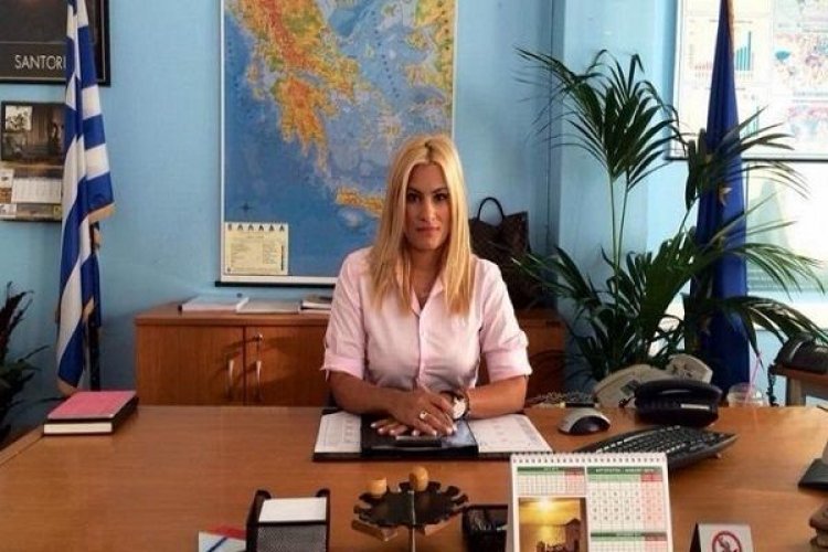 Συγχαρητήρια Θεώνης Λειβαδάρου προς το Α.Τ. Θήρας για την εξάρθρωση της σπείρας εξαπάπησης πολιτών