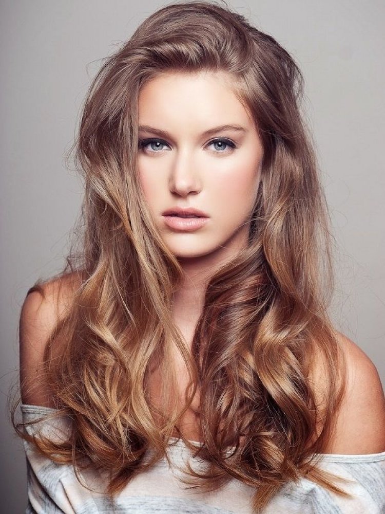 Ένα λαμπερό, καθημερινό μακιγιάζ (Video)