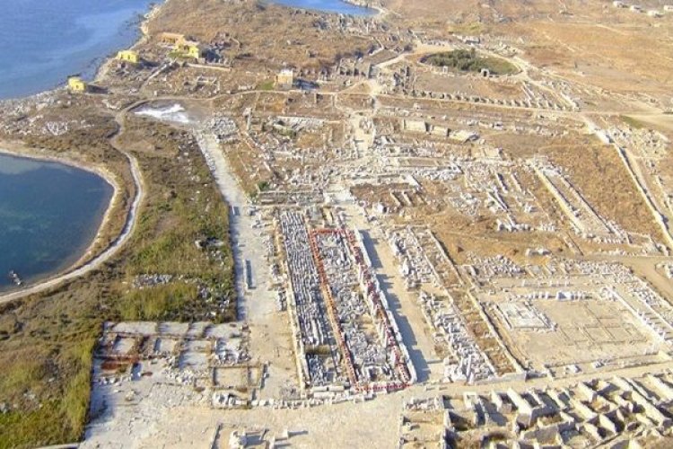 Σε τροχιά αναστήλωσης η Στοά του Φιλίππου στη Δήλο