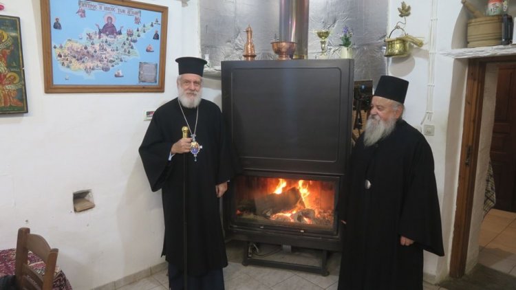 Επίσκεψη Σεβασμιωτάτου Δωροθέου Β΄ τις ιστορικές Ιερές Μονές της Άνδρου