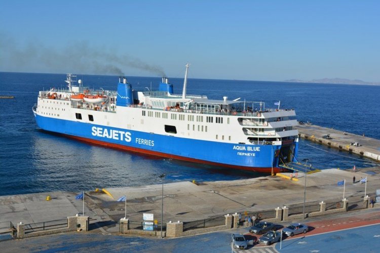 Με απογευματινά δρομολόγια θα δρομολογηθεί το Aqua Blue από Ραφήνα