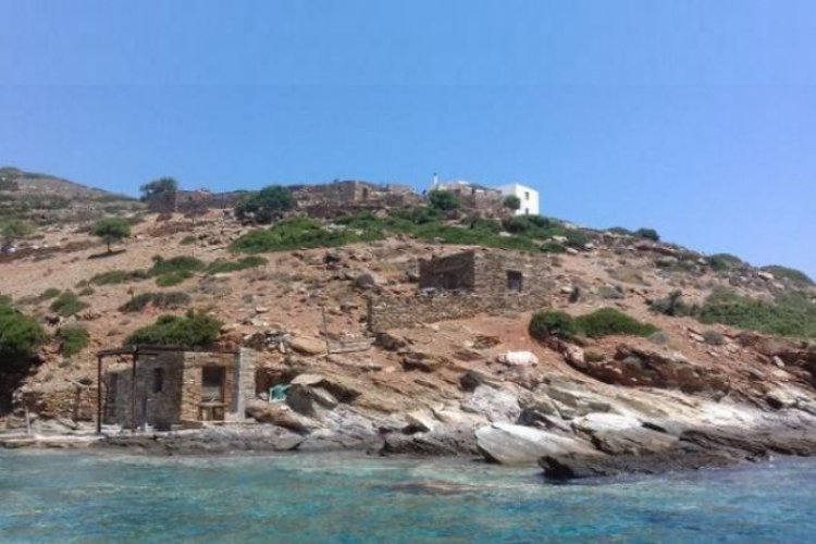 Με ανοιχτό διεθνή διαγωνισμό η κατεδάφιση των αυθαιρέτων κτισμάτων στη Μακρόνησο