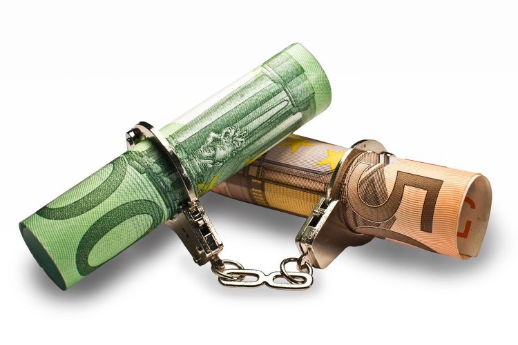 Capital Controls: Το σχέδιο που μελετούν οι τράπεζες - Πότε θα αρθούν πλήρως