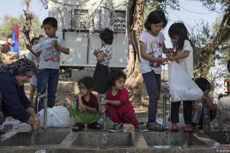 Μεταρρύθμιση στα «κατασκευαστικά λάθη» των κανόνων του Δουβλίνου για τη διαδικασία παροχής ασύλου στην ΕΕ, θέλει η Φον Ντερ Λάιεν