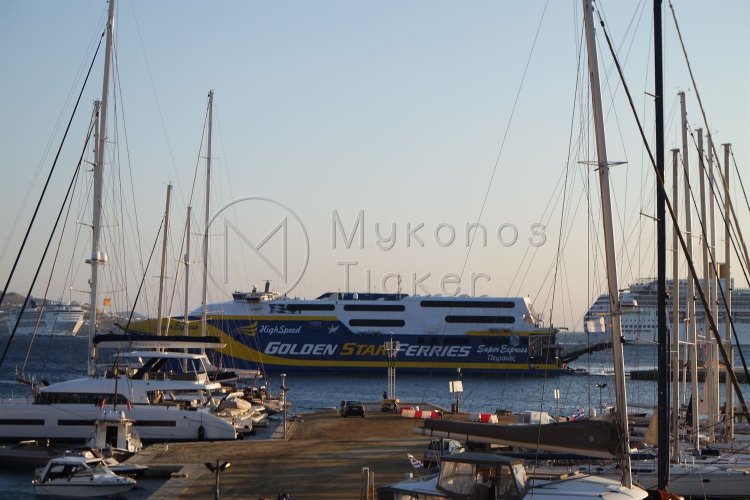 Τραυματισμός ναυτικού του Ε/Γ-Ο/Γ- Τ/Χ «SUPER EXPRESS» από σπασμένο κάβο στη Μύκονο