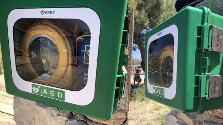 Ο Γαλησσάς είναι η πρώτη πλέον παραλία στην Ελλάδα που διαθέτει αυτόματο απινιδωτή (AED)