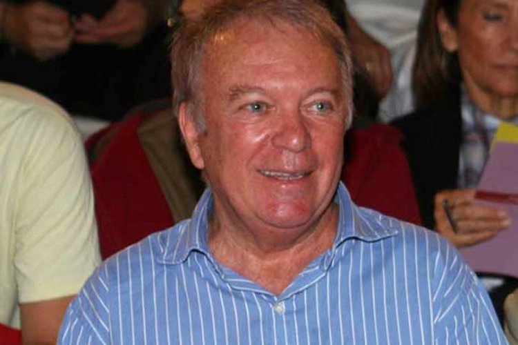 Πέθανε ο εκδότης και φίλος της Μυκόνου Δημήτρης Ρίζος