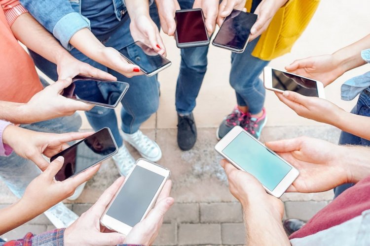 3  Χρήσιμα Tips για το καθάρισμα του κινητού!! Χρειάζεται τρόπος και προσοχή!!