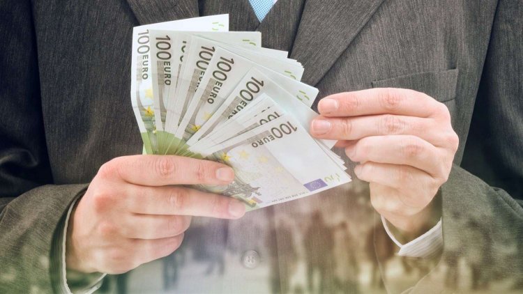 Ποινικός Κώδικας: Φωτογραφική διάταξη αμνηστεύει τραπεζικά στελέχη από κάθε ποινική ευθύνη