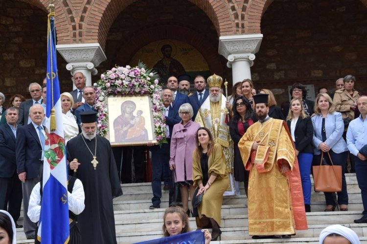 Παρουσία του Σεβασμιωτάτου Δωροθέου Β’ και του Δημάρχου, η ετήσια εορτή της Αδελφότητος Ανωμεριτών Μυκόνου [Εικόνες]