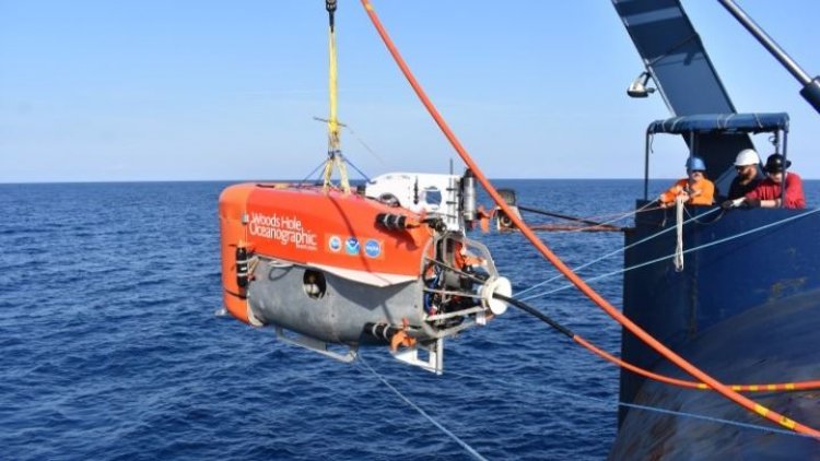 Σαντορίνη: Υδροθερμικές «καμινάδες» με βακτήρια βρήκε στο ηφαίστειο η NASA