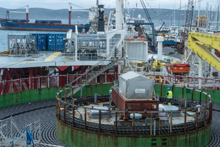 Εναρξη κατασκευής της υποβρύχιας ηλεκτρικής σύνδεσης Λαυρίου - Σύρου