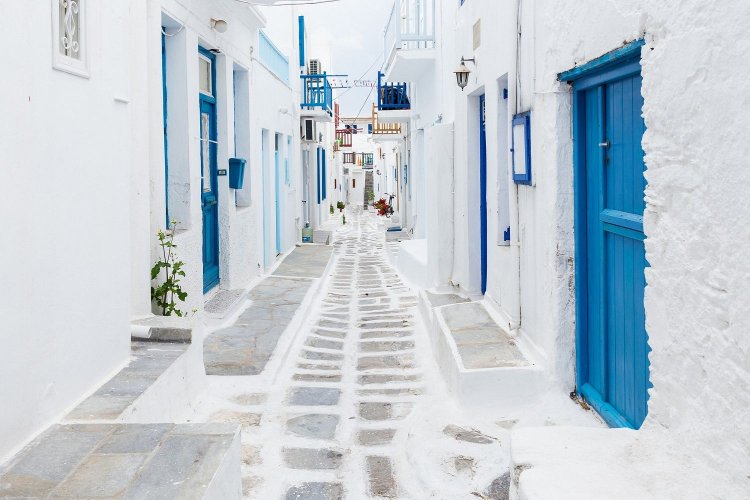 Τα Μυκονιάτικα σοκάκια στους πιο όμορφους δρόμους του κόσμου!!