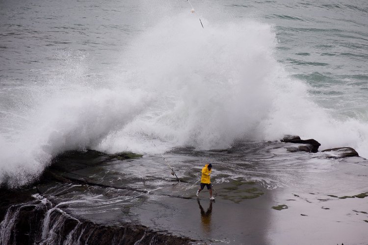 Σάββατο 14/12, απαγορευτικό απόπλου για Κυκλάδες!! Ο «Ετεοκλής» ήρθε με 9 bf, καταιγίδες & χαλαζοπτώσεις!!