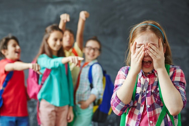Εφαρμογή μέτρων από τη νέα χρονιά για την αντιμετώπιση του σχολικού εκφοβισμού