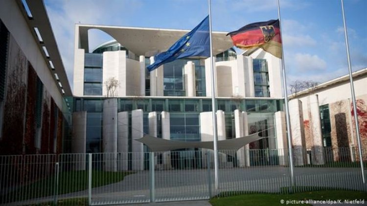 Μεταναστευτικό: Δεν καταδικάζει το Βερολίνο το άνοιγμα των τουρκικών συνόρων