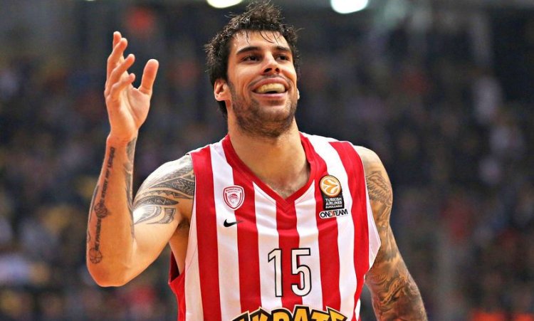 Coronavirus : Δωρεά στο Γενικό Νοσοκομείο Σύρου από τον Γιώργο Πρίντεζη