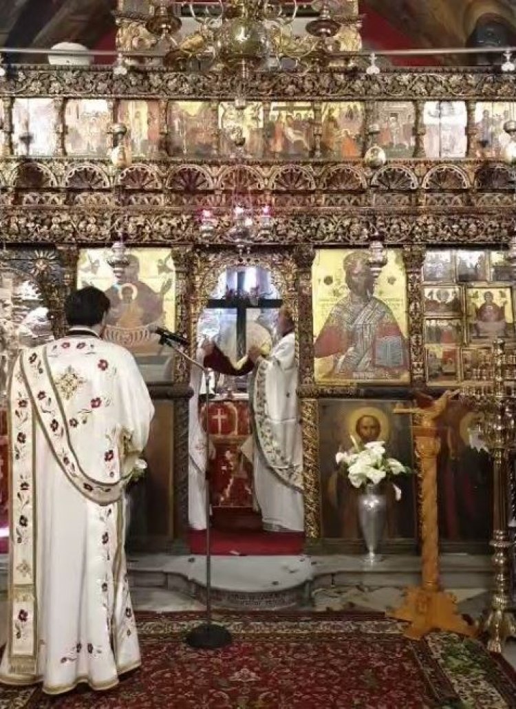 Mykonos Ticker: Απ’ ευθείας - Live, η Πρώτη Ανάσταση από τον Μητροπολιτικό Ναό της Μεγάλης Παναγιάς