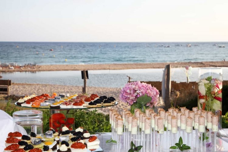 Coronavrus Travel: Η πανδημία θα αλλάξει τη διατροφή στα ξενοδοχεία!! Τέλος ο μπουφές;