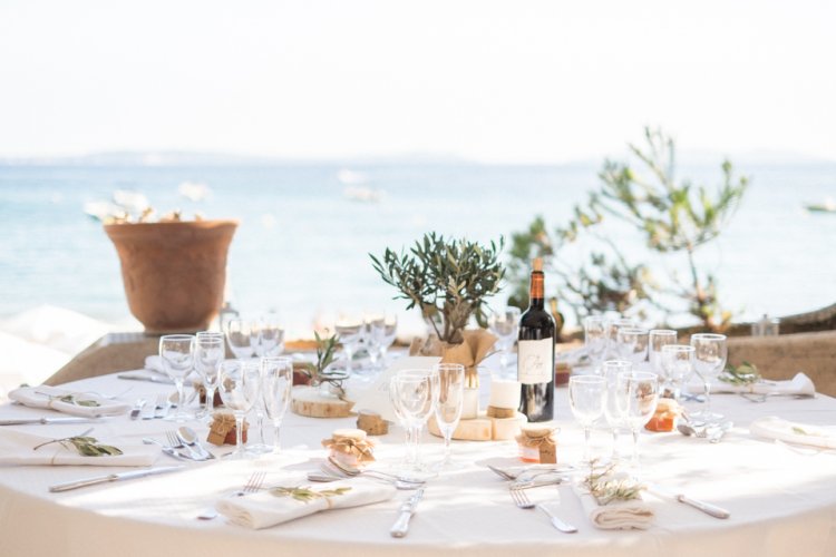 Coronavirus Pandemic: Στο τραπέζι το άνοιγμα Καφέ και Εστιατορίων νωρίτερα