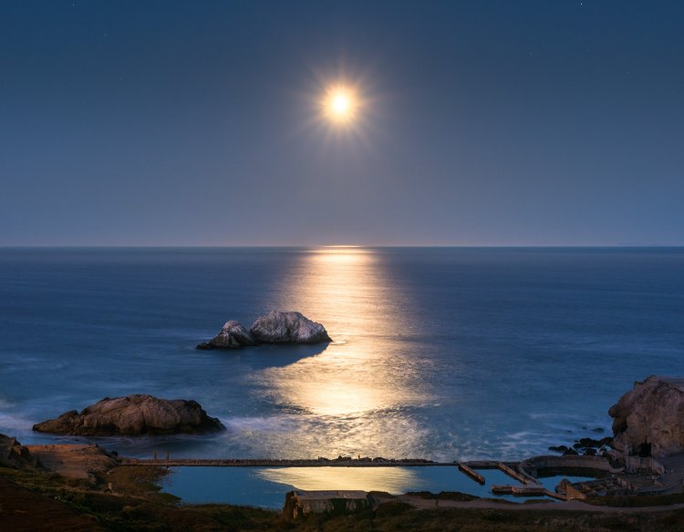 Πανσέληνος της Φράουλας και έκλειψη παρασκιάς Σελήνης, σήμερα το βράδυ!! Ορατή από την Ελλάδα!! Πότε ξεκινά!!