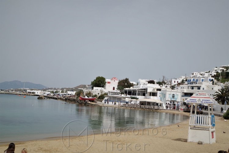 Mykonos: Έκδοση νέων αδειών και παράταση των υφιστάμενων για την είσοδο επιβατικών οχημάτων και δικύκλων στην Χώρα